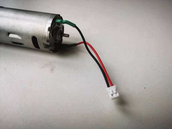 Motor con caja de cambios planetaria de dos etapas